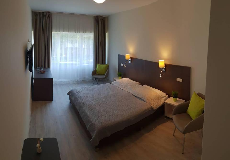 Sport Hotel Татабанья Екстер'єр фото