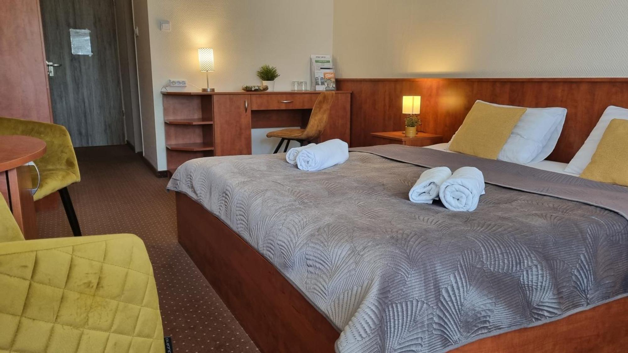 Sport Hotel Татабанья Екстер'єр фото