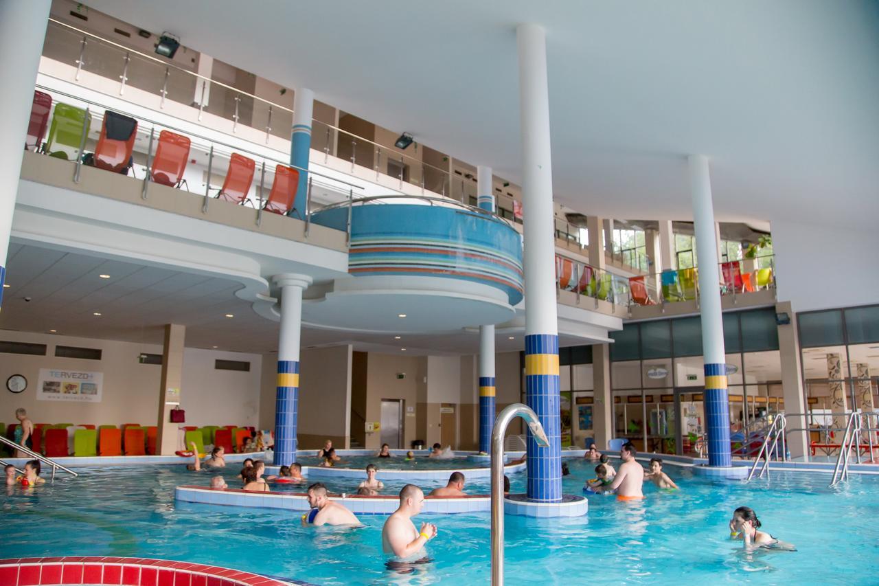 Sport Hotel Татабанья Екстер'єр фото
